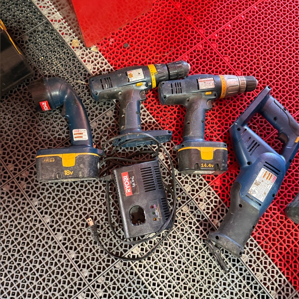 Ryobi Power Tool Set with Charger no batteries